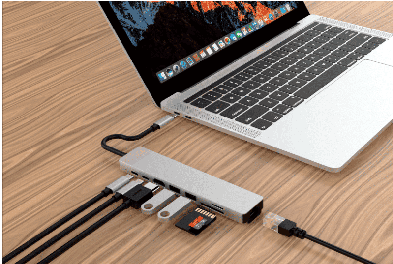 DroiX FX8s USB Type-C Adapter connected to a laptop