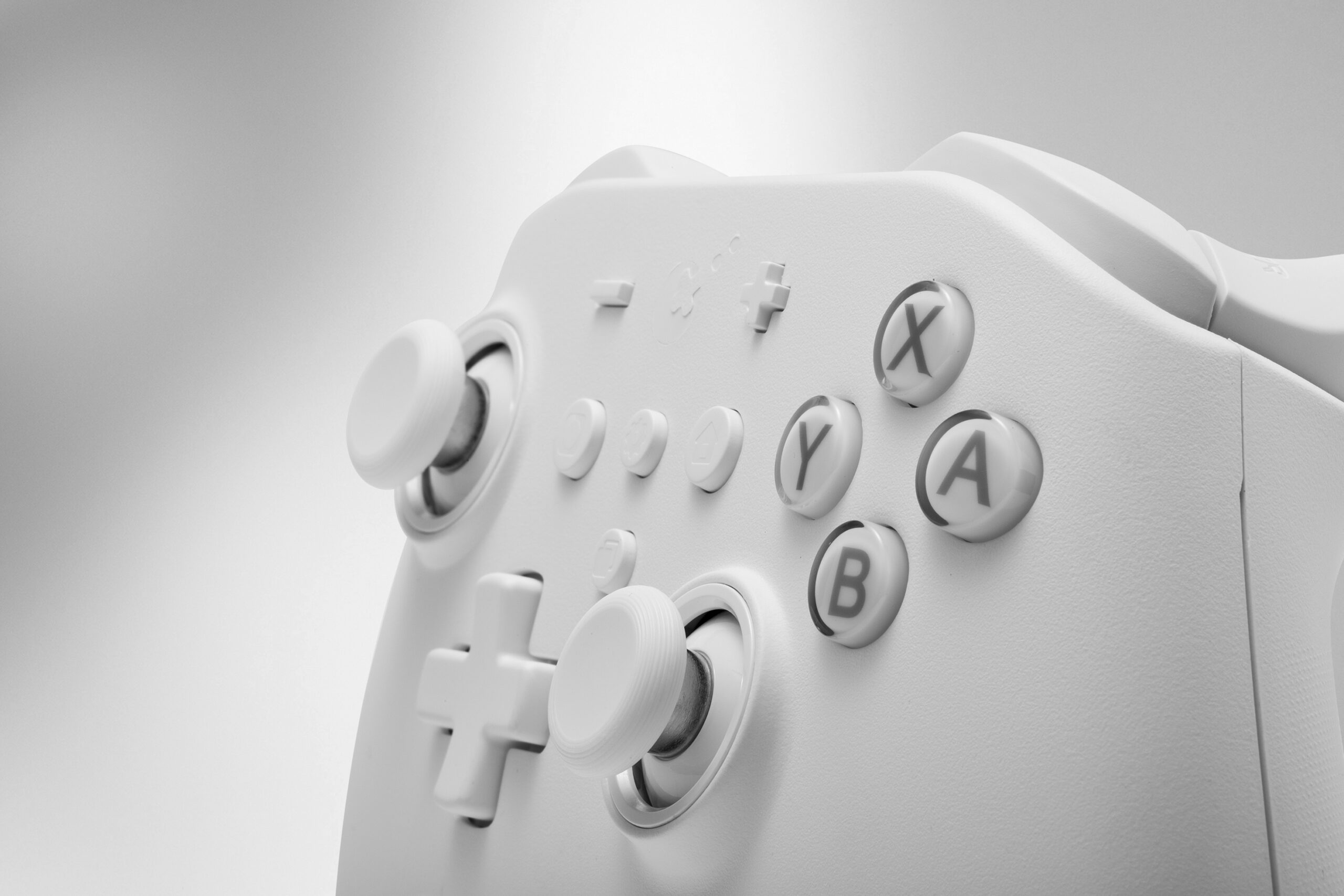 GuliKit KingKong 2 Pro 3 GULIKIT KINGKONG PRO 2 WHITE MARKETING IMAGE 10 scaled